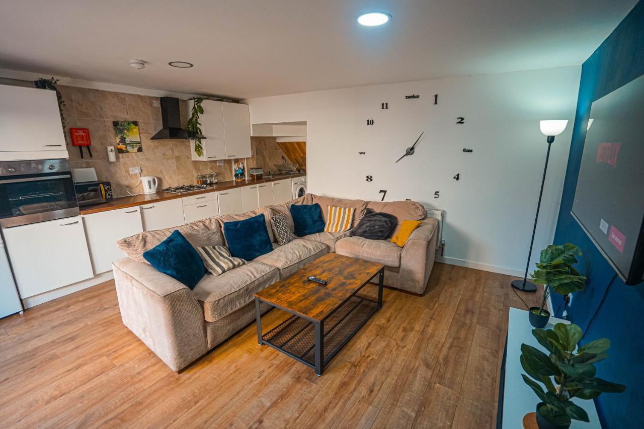 Private And Spacious 2 Bedroom House - Free Parking! Cardiff Ngoại thất bức ảnh