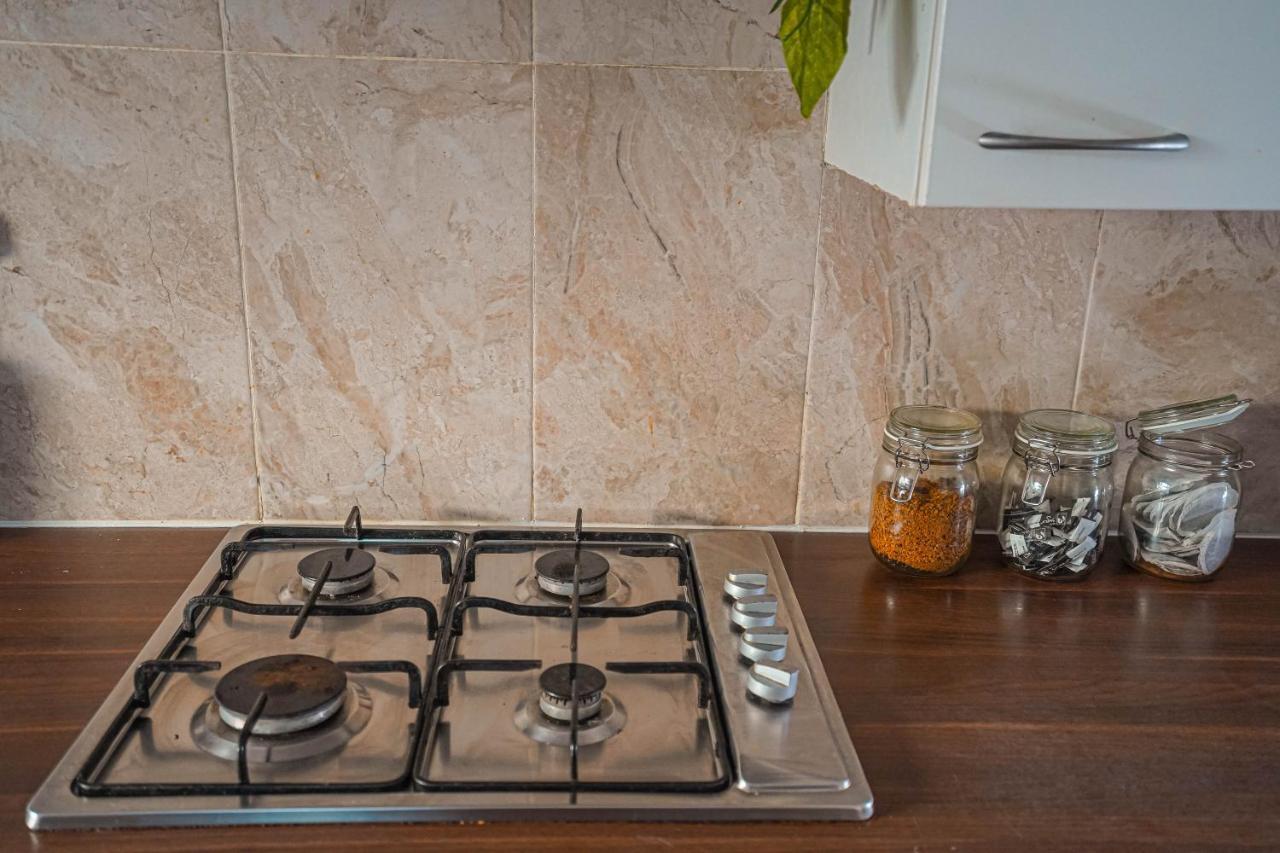 Private And Spacious 2 Bedroom House - Free Parking! Cardiff Ngoại thất bức ảnh